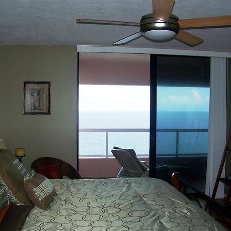 Crescent Beach Club 14C Apartment Clearwater Beach Exterior photo