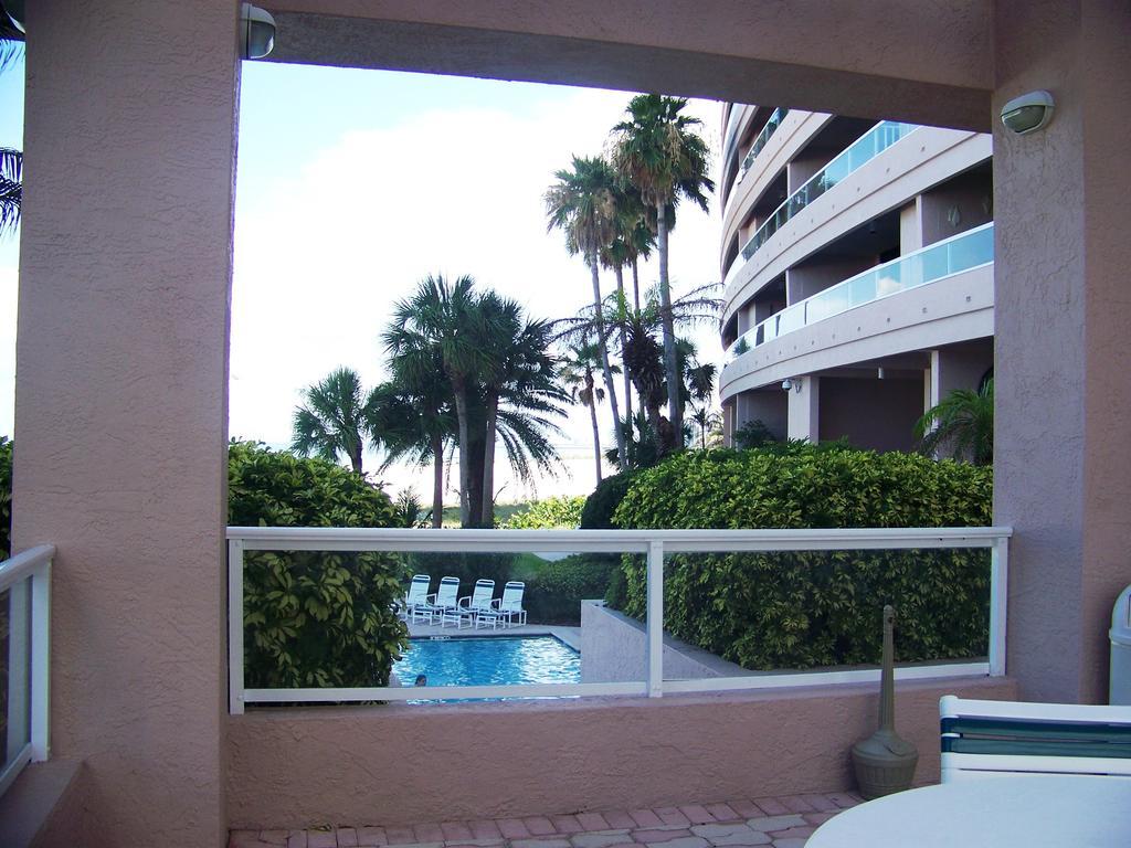 Crescent Beach Club 14C Apartment Clearwater Beach Exterior photo